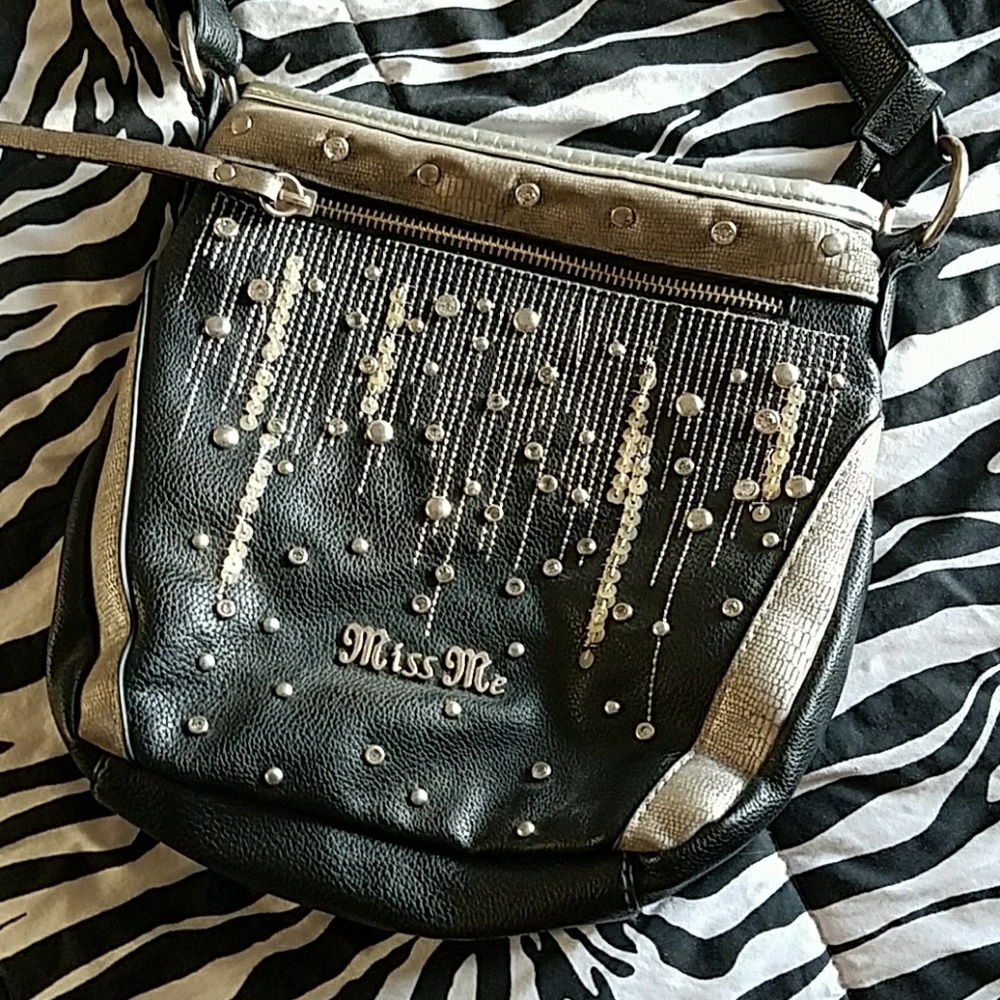 Miss me crossbody purse